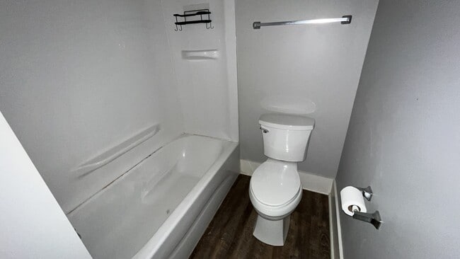 Building Photo - 815 S Brundidge St