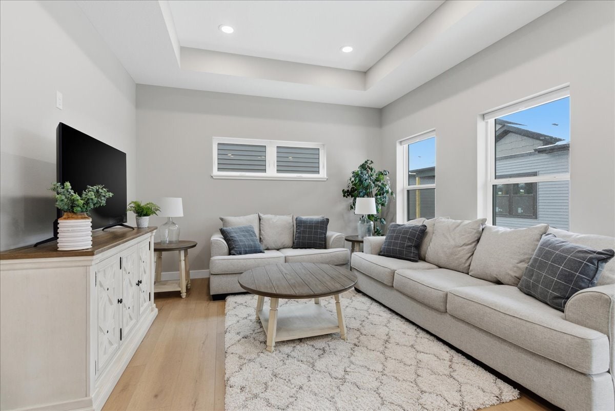 Building Photo - 812 Clay St