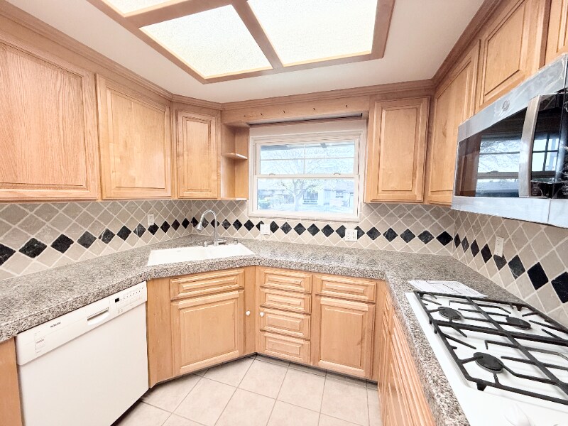 Building Photo - 630 Choctaw Dr