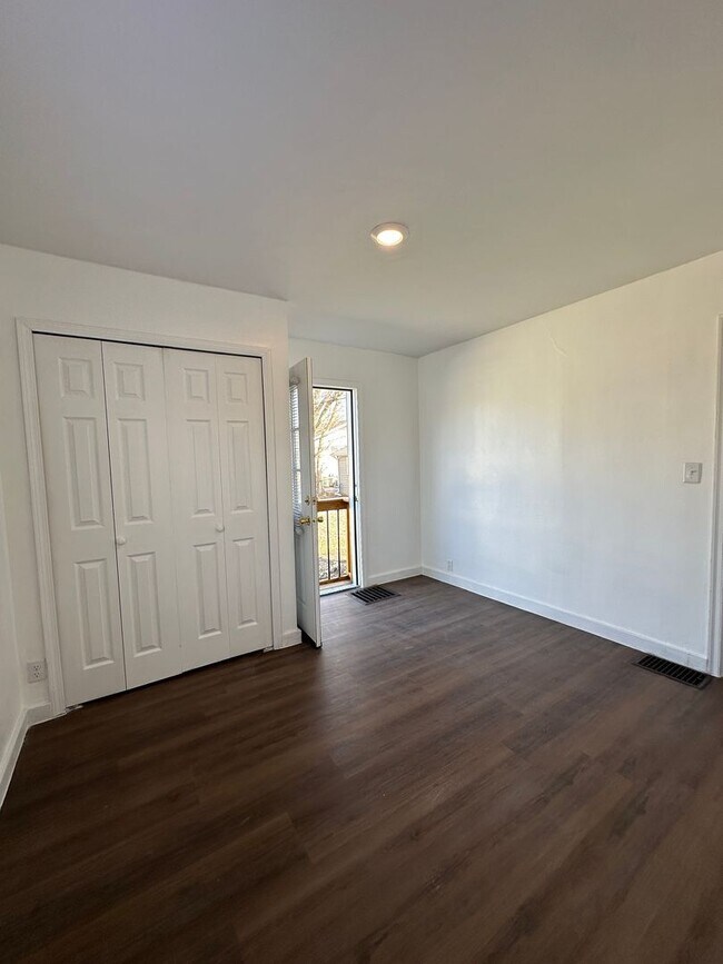 Building Photo - Immediate Move-In! Renovated 2BR House Near Ball State w/ Fireplace & Outdoor Space