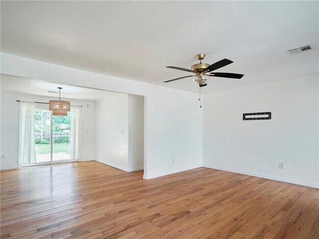 Building Photo - 817 NW 48th St