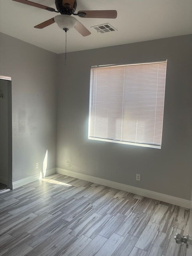 Building Photo - one story house with 3 bedrooms