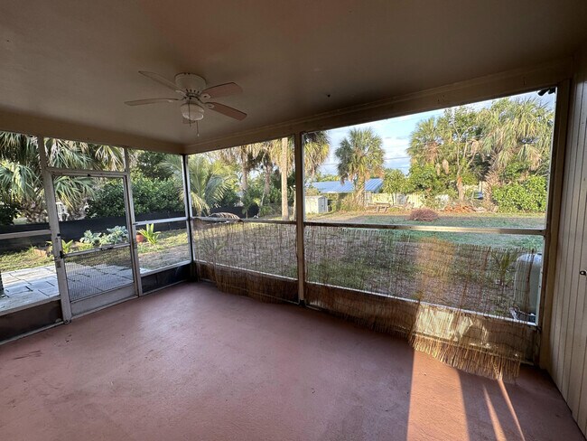 Building Photo - 8500 Sunset Dr