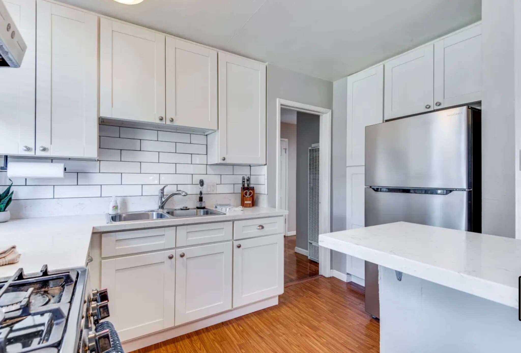 Building Photo - 504 N Rosemary Ln