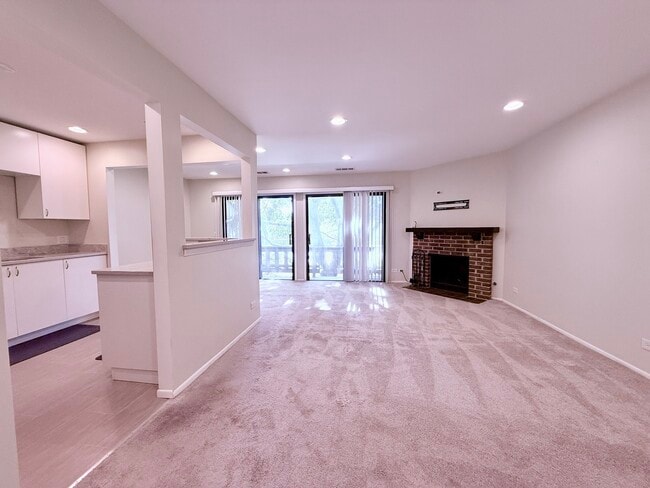 Building Photo - 70 Margate Ct