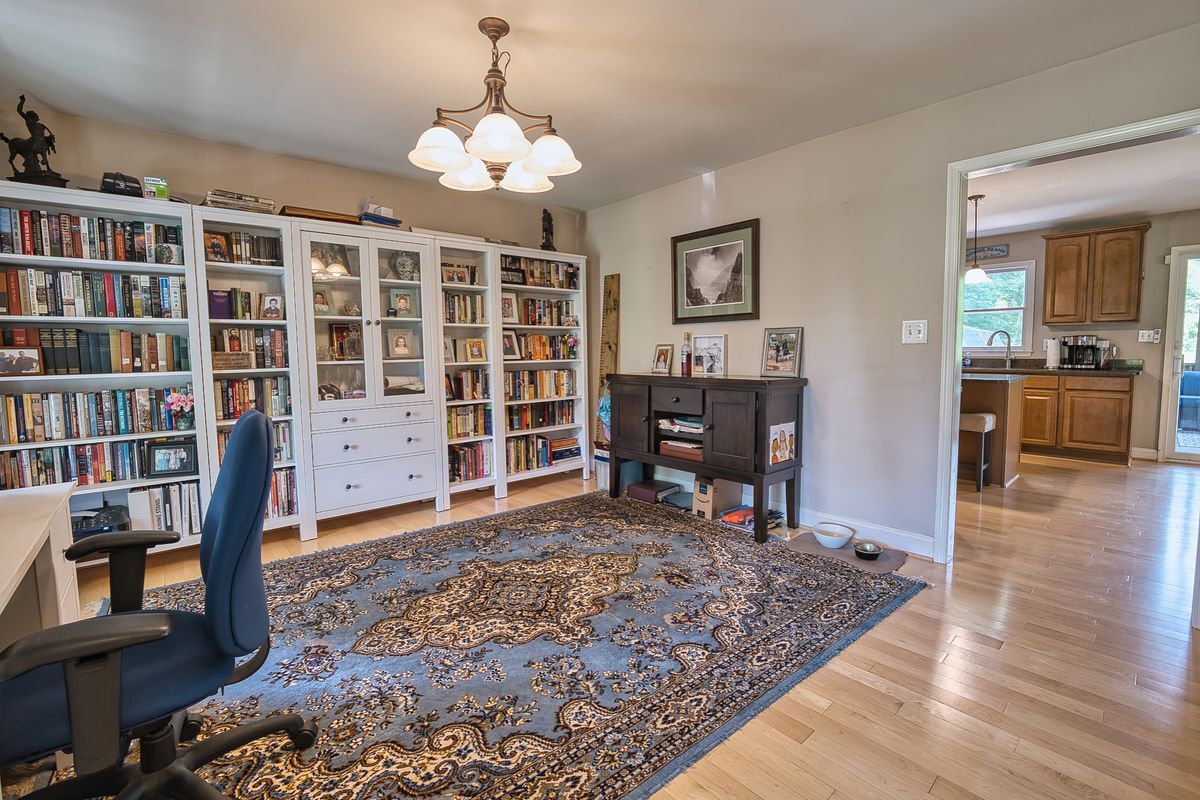 Building Photo - 930 Kimberly Way