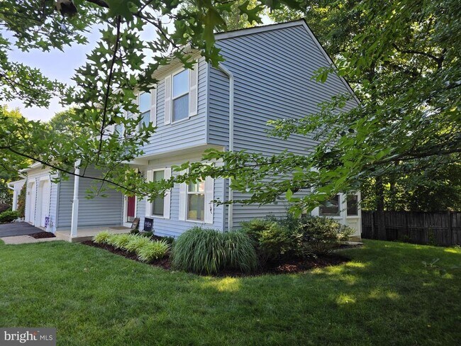 Building Photo - 12000 Rosiers Branch Dr
