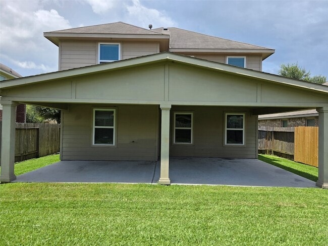 Building Photo - 10910 Brittan Leaf Ln