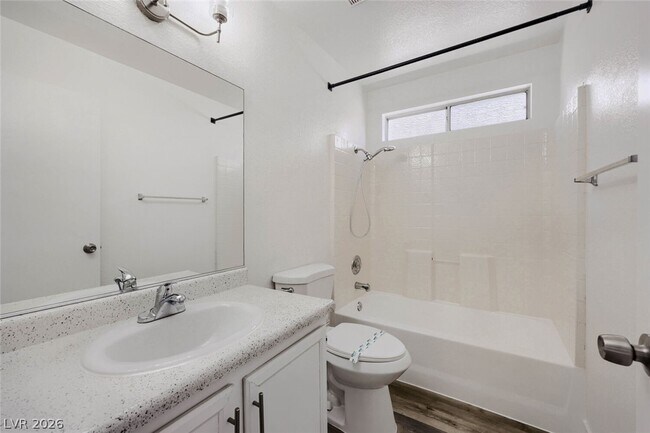 Building Photo - 5115 N Vista Del Rancho Way