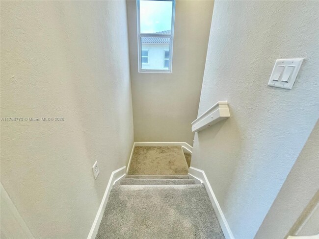 Building Photo - $2,350