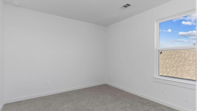 Building Photo - 5030 Balcolm Dr