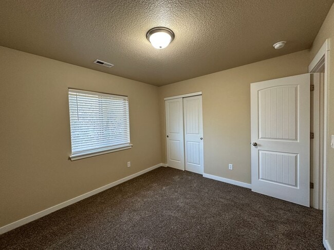 Building Photo - Remodeled 3 Bedroom / 2.5 Bathroom Home So...