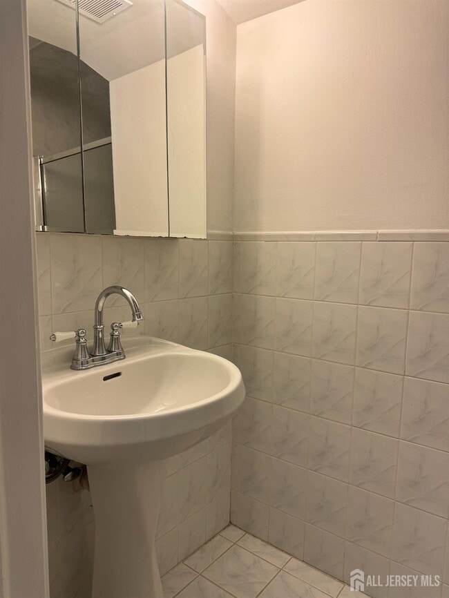 Building Photo - 295 Water St