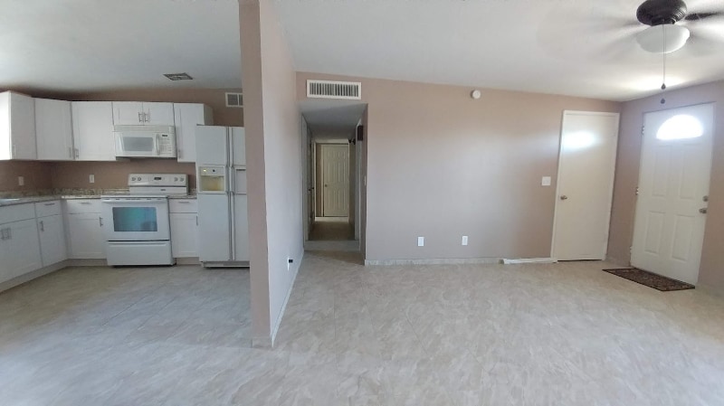 Building Photo - 3947 E Drexel Rd