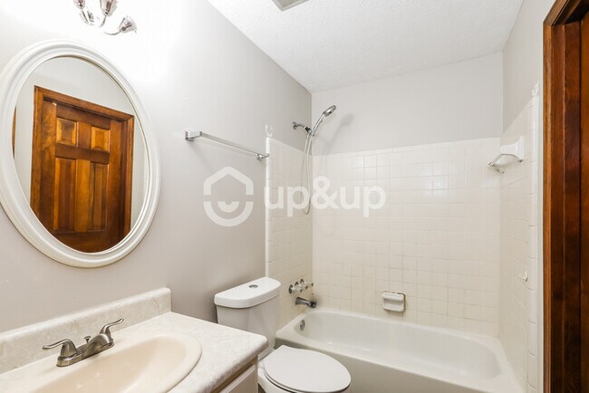Building Photo - Fantastic 3bd/2.5ba home! Let yourself in!