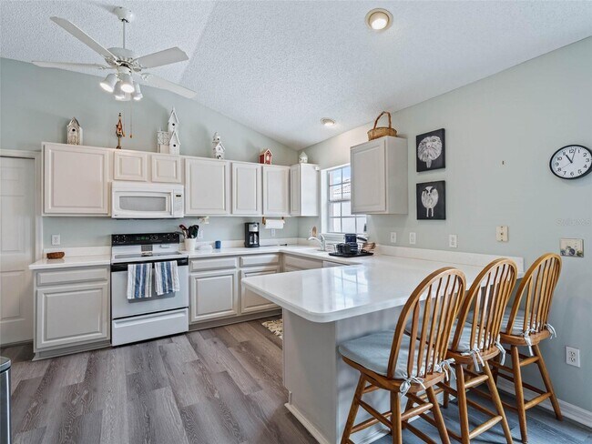 Building Photo - 901 San Benito Ln