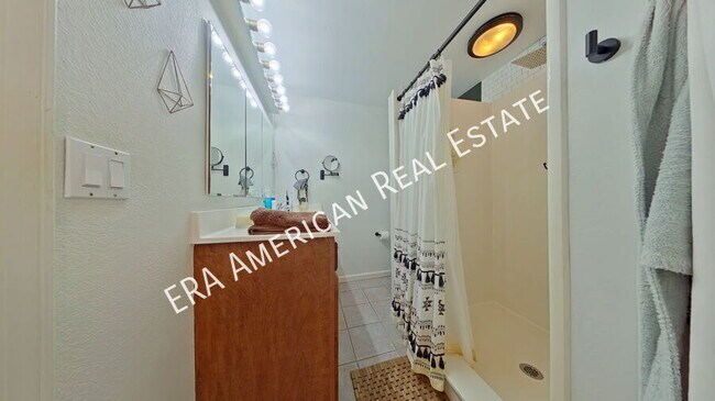 Building Photo - 410 Spanish Moss Trail