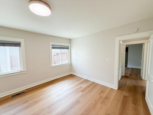 Building Photo - Renovated Single Family Home in Maxwell Park.