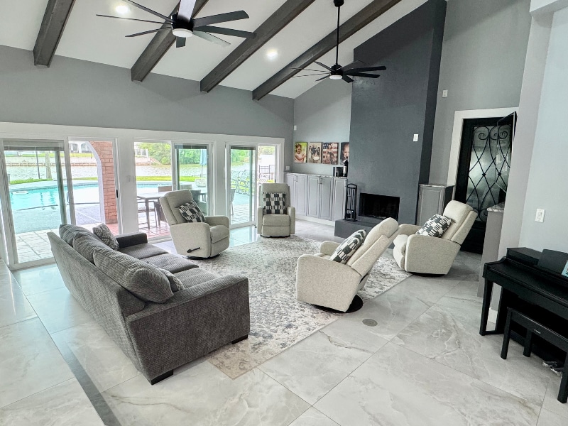 Building Photo - 709 Avenida Escandon