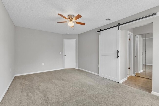 Building Photo - 2430 Condor Ct