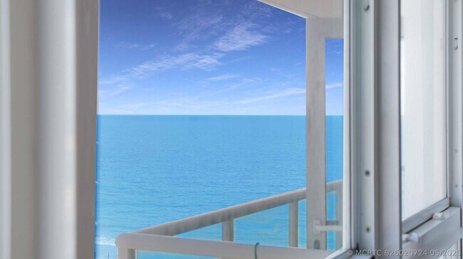 Building Photo - 3550 Galt Ocean Dr