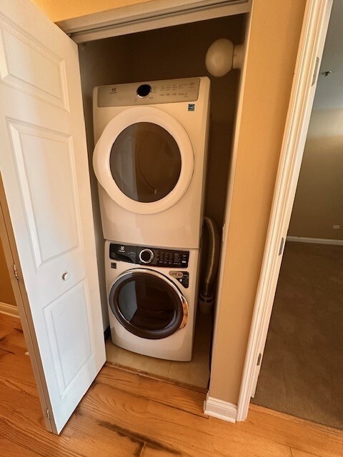 Building Photo - 8 W Monroe St