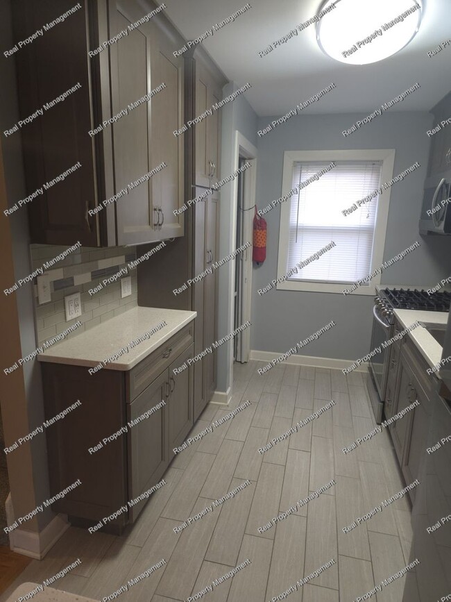 Building Photo - Updated Munster Cape Cod