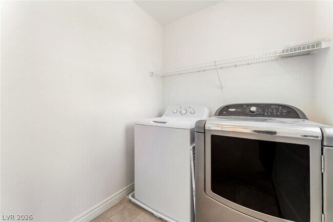 Building Photo - 2621 Lazy Leopard Ct