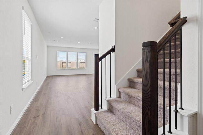 Building Photo - 6418 Kentfield Dr