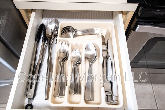 Building Photo - 1000 Cove Cay Dr