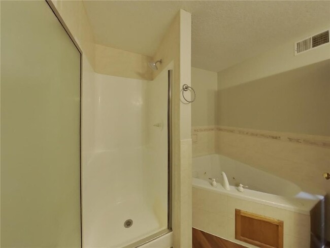 Building Photo - 6393 Wildwood Way