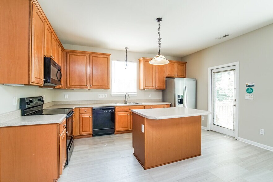 Building Photo - 360 Stobhill Ln