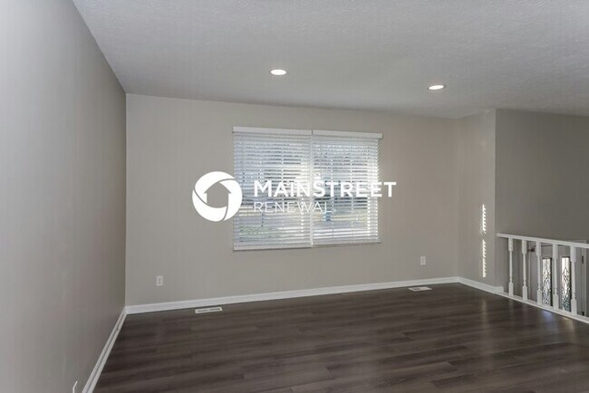 Building Photo - 3 Bedroom Pet-Friendly Home in CRESTWOOD, KY with Main Street Renewal