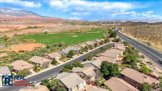 Building Photo - Beautiful Coral Canyon Home