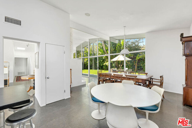 Building Photo - 30611 Las Estrellas Dr