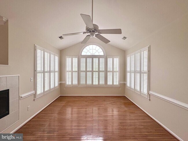 Building Photo - 1151 Fieldview Dr