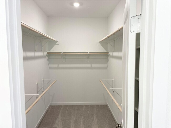 Building Photo - 6423 Symphony Wave Dr