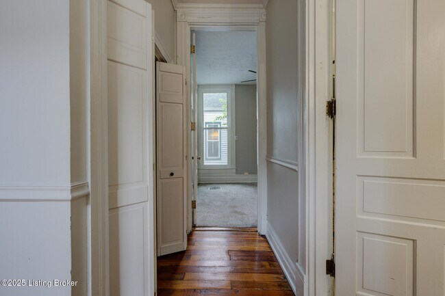 Building Photo - 1422 Highland Ave