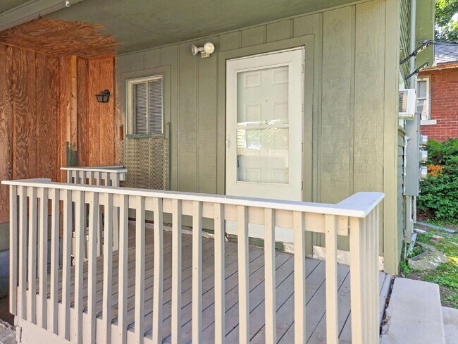 Building Photo - A Fresh Start — Newly Remodeled Studio Apartment