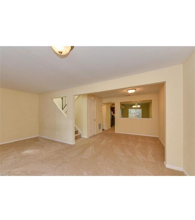 Building Photo - 5378 Palmyra Ct