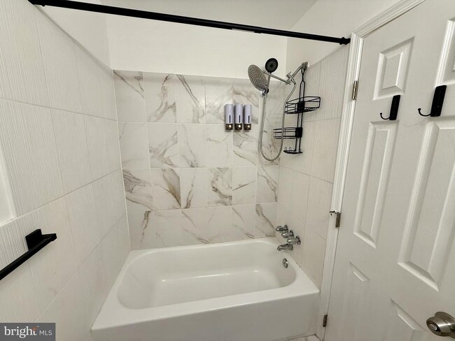 Building Photo - 10838 Lockart Ct