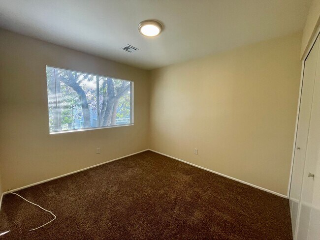 Building Photo - 755 Firenze Pl