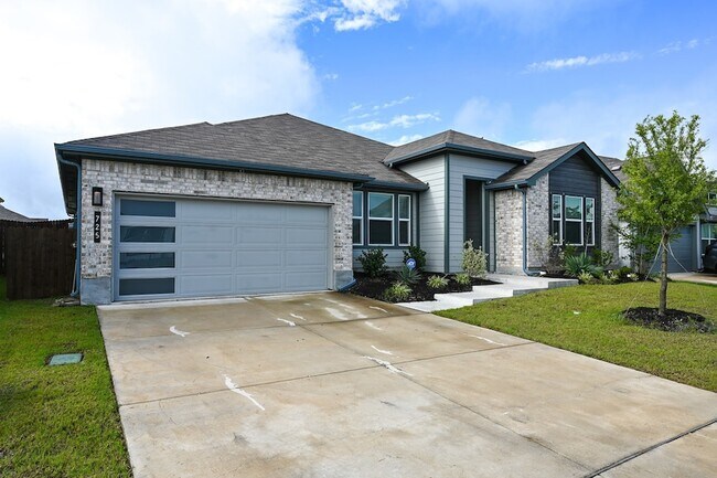 Building Photo - 725 Golden Gate Pk Rd