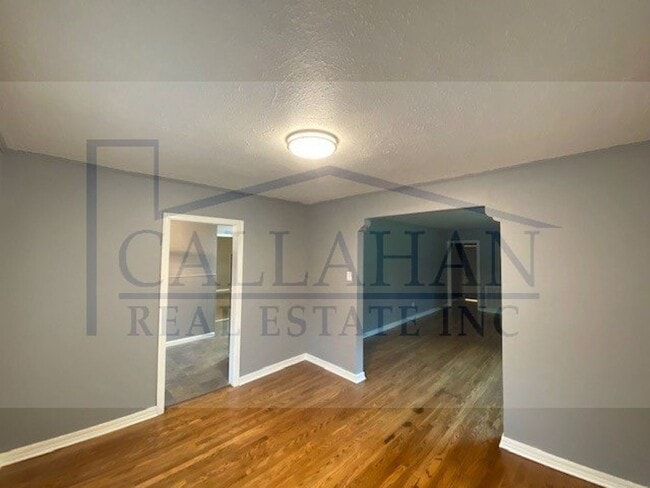 Building Photo - Park Hill Updated 4 bedroom