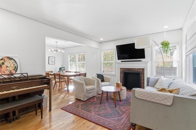 Building Photo - 693 Glenwood Ave SE