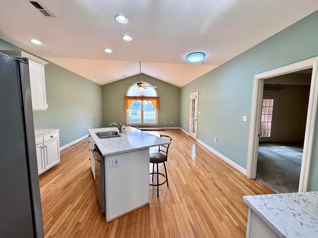 Building Photo - 88 St Annes Ct