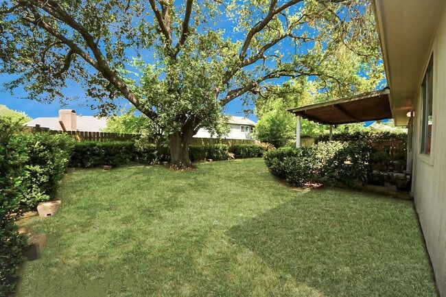 Building Photo - 12218 Taylors Crossing Dr