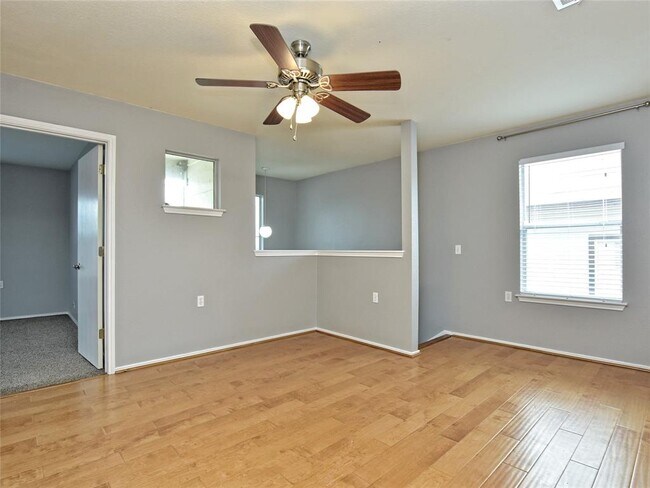 Building Photo - 5204 Krueger Ln
