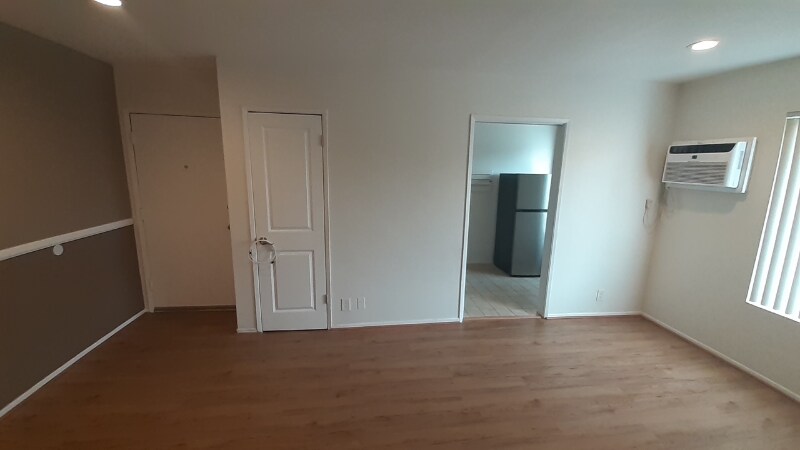 Building Photo - 5929 Laurel Canyon Blvd