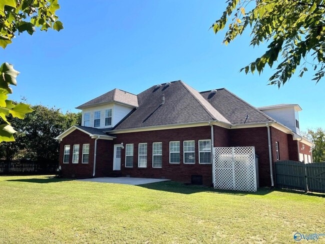 Building Photo - 106 Matilda Dr